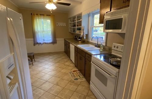 Charleston Casa | Cypress Cove - Cozy home just off Hiwassee River in Historic Charleston TN