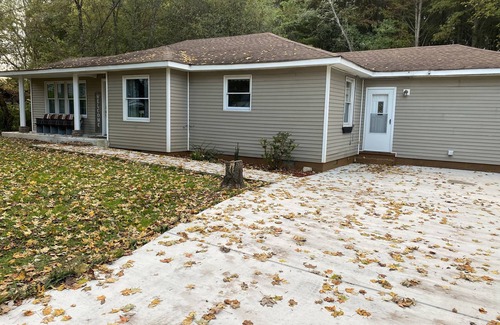 Charleston Casa | Cypress Cove - Cozy home just off Hiwassee River in Historic Charleston TN