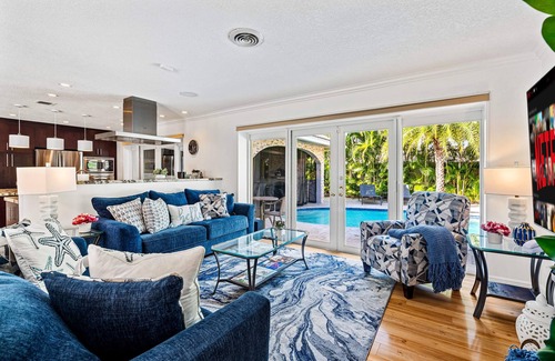 Imperial Point Casa | Cypress Cove - HTD pool near Lauderdale By The Sea