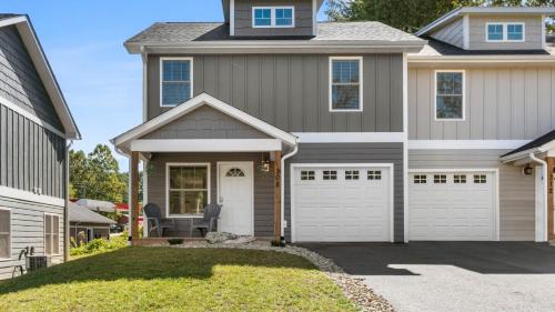 Asheville Casa | Cypress Sycamore by AvantStay 6 Mins to Downtown