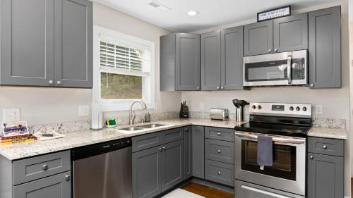 Asheville Casa | Cypress Willow Buyout by AvantStay 2 Home Buyout Sleeps 16