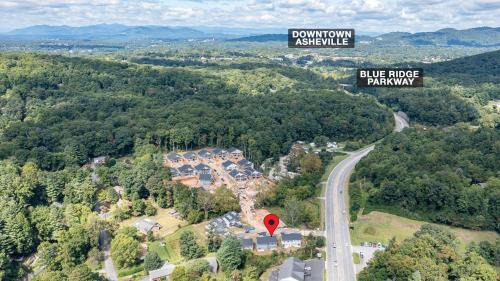 Asheville Casa | Cypress Willow Buyout by AvantStay 2 Home Buyout Sleeps 16