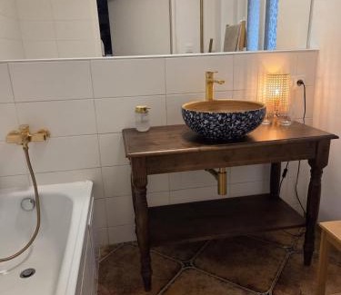 Brandys nad Labem-Stara Boleslav Apartamento | Relax u potoka, vířivka, swimSpa, sauna