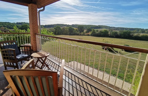 Aujan-Mournede Condominio | Dépendance de Caractère Avec vue sur les Pyrénées. Véritable Havre de Nature