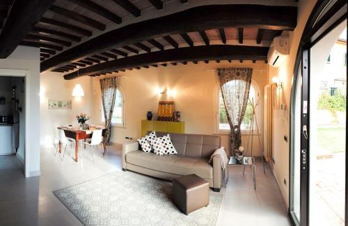 Uzzano Casa | Dépendance Petri