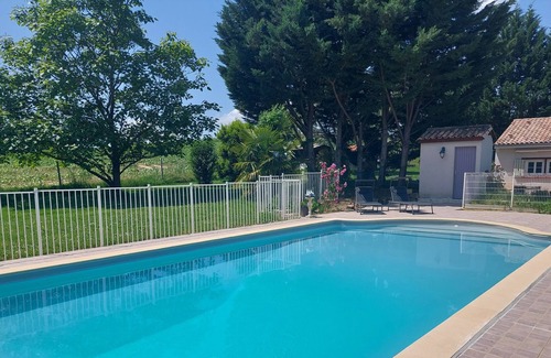 Saint-Colomb-de-Lauzun Casa | Détente au pays de Lauzun