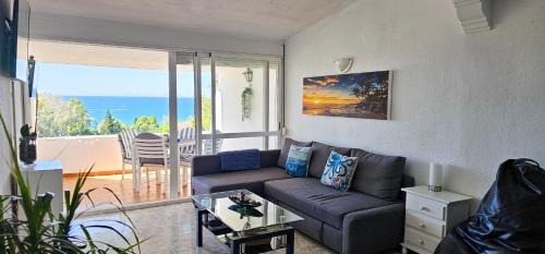 Urbanización Puerto de Estepona Apartamento | Dúplex con vistas al mar,cerca de playa y puerto