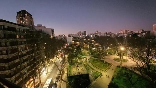 Almagro Apartamento | Dúplex luminoso de categoría con Balcon Terraza