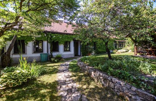 Pisek Apartamento | Dům v zahradě