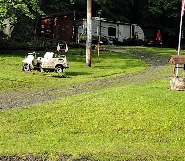 Friendsville Otro | D&B Happy Campers