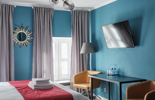 Foundry District Hotel | D bar and rooms