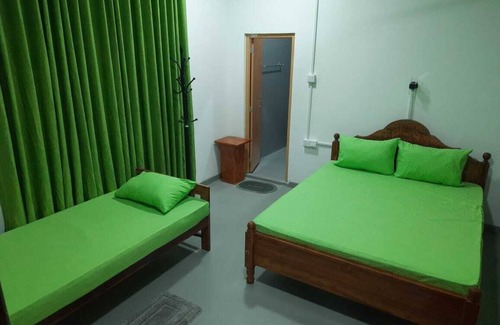 Anuradhapura Hotel | D Family Residence