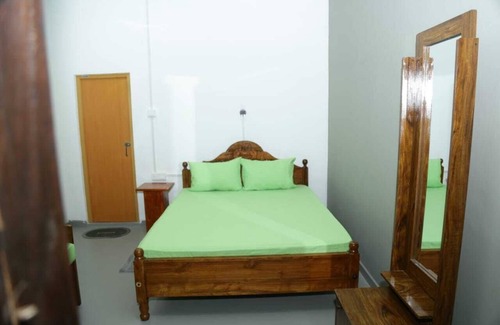 Anuradhapura Hotel | D Family Residence