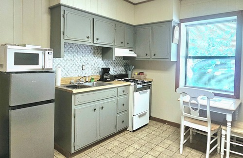 Rogersville Apartamento | D'Fishermen Trail - Cool studio with AC in outdoorsy Rogersville