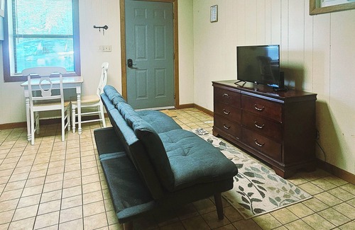 Rogersville Apartamento | D'Fishermen Trail - Cool studio with AC in outdoorsy Rogersville