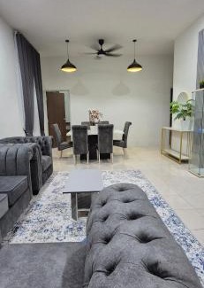 Gua Casa | D'Lena homestay