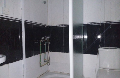 Oshodi-Isolo Hotel | D'Luxx Villa & Suites