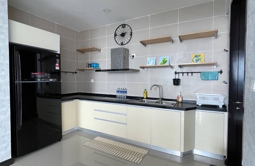 Gelang Patah Apartamento | D'pristine 3 bedroom condo 10pax 3mins walk to Legoland!