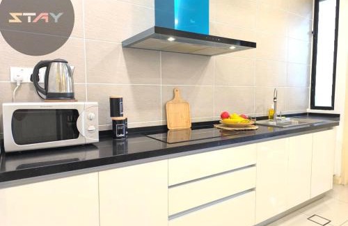 Medini Apartamento | D'Pristine 6Pax Tranquil Lakeview Netflix By STAY