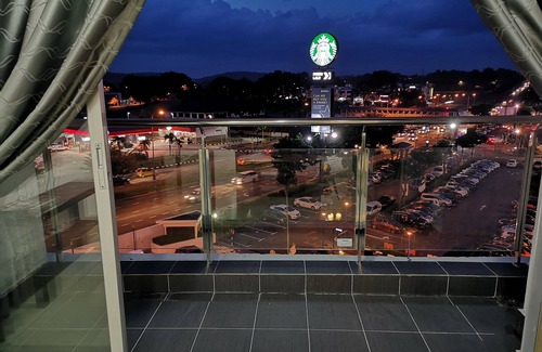 Daerah Kulai Apartamento | D'Putra Suites & Homestay @ Cerca del aeropuerto de Senai / JPO Mall / AEON & IOI Mall