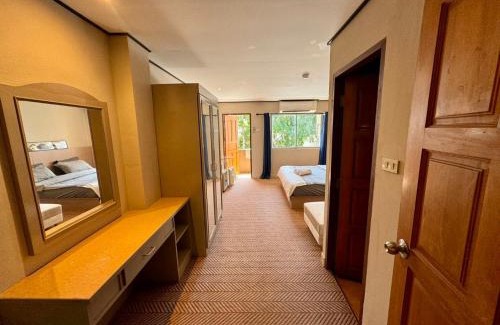 Pratumnak Hill Hotel | D Residence五分钟到达海滩