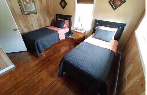 Bossier City Casa | D'Safari Lounge in Bossier City