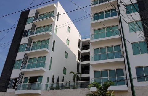 Tampico Apartamento | D707 Acogedor Departamento 5to Piso 2 recamaras Alberca Elevador