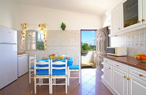 Cerca Velha Casa | Da Bela Vista by Interhome