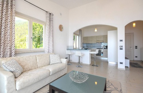 Gardola Chalet De Esquí | Da Guido with stunning Lakeview