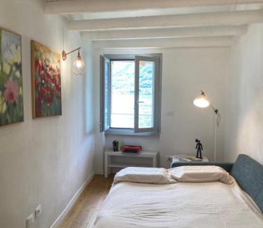 Colonno Apartamento | Da Mirella apri la finestra e innamorati del lago!