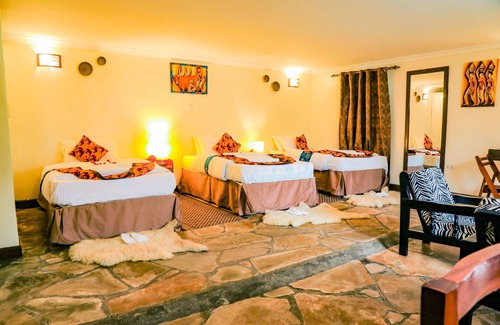 Kinigi Cabina | Da Vinci Gorilla Lodge