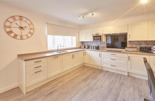 Darlington Casa | Dacama at Dene Grove- with Patio and 2 Free Parking
