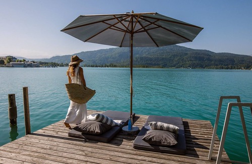Poertschach am Woerthersee Apartamento | Dachgeschoss Apartment am Wörthersee mit Terrasse & Seezugang