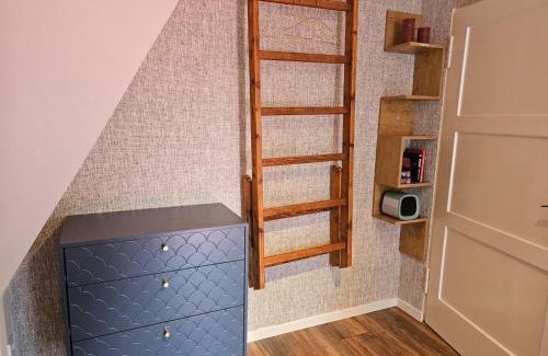 Oerlinghausen Apartamento | Dachnest mit Terasse & Sauna
