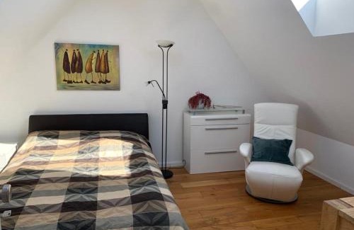 Mitte-Sud Apartamento | Dachwohnung Nähe Clemenshospital