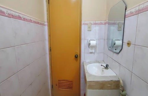 Puerto Princesa City Centre Hotel | Dads Bayview Pension