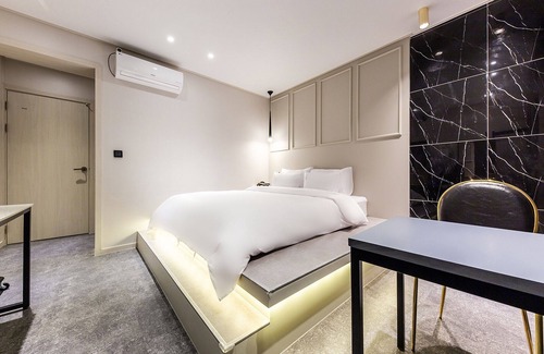 Bongmyeong-dong Hotel | Daejeon Yuseong Stay