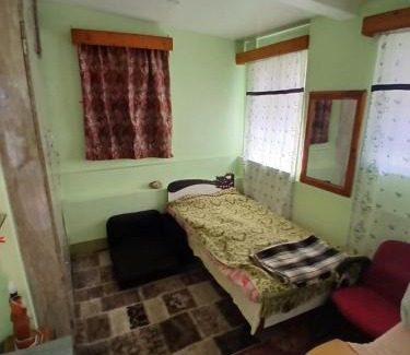 Brein Casa | Daffodil Retreat