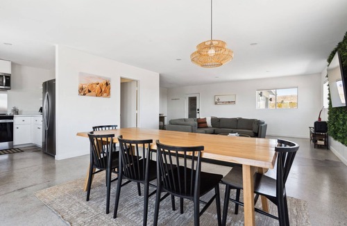 Landers Casa | Dagger Tree Oasis by Homestead Modern