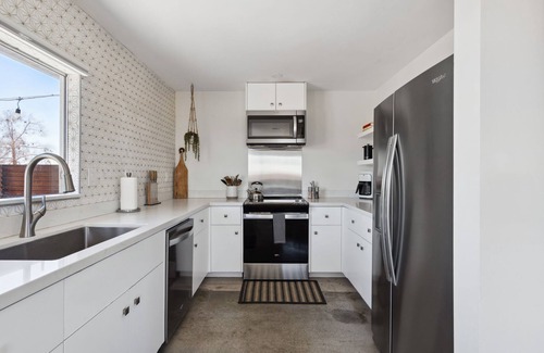 Landers Casa | Dagger Tree Oasis by Homestead Modern