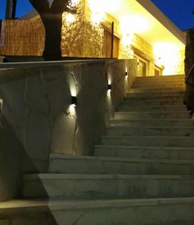 Kannaviou Casa | Daglas suit