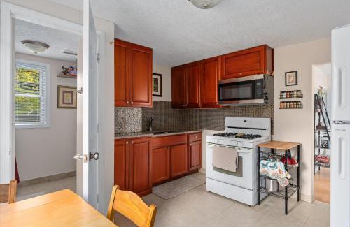 Corcoran Apartamento | Dahlia Apartment - In Quiet Corcoran Neighborhood with Easy Access to Downtown