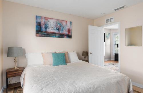 Corcoran Apartamento | Dahlia Apartment - In Quiet Corcoran Neighborhood with Easy Access to Downtown