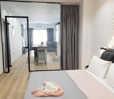 Piraeus Apartamento | Dahlia Suite - 5 min drive to Piraeus Port