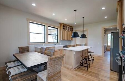 Dahlonega Casa | Dahlonega Creekside Mountain Oasis