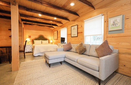 Lindley Park Cama Y Desayuno | Dailey Renewal Retreat Bed & Breakfast