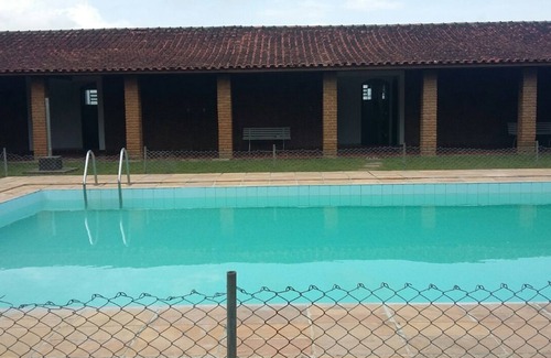 Ibiuna Casa | HERMOSA CHÁCARA CON PISCINA A 350 METROS DE ASFALTO. DIARIO DESDE R $ 400.00