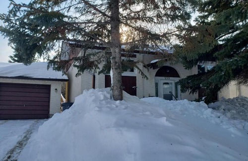Fort Gary Casa | Daily Room Winnipeg, Canada