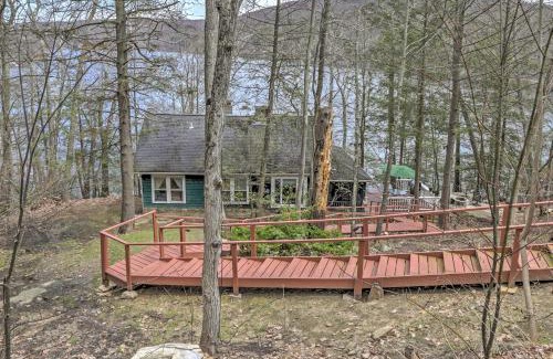 New Preston Casa | Dainty New Preston Cottage with Dock and Lake Views!
