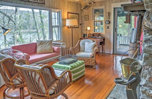 New Preston Casa | Dainty New Preston Cottage with Dock and Lake Views!